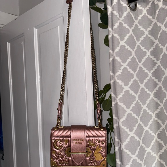 AUTHENTIC PRADA - Picture 4 of 4